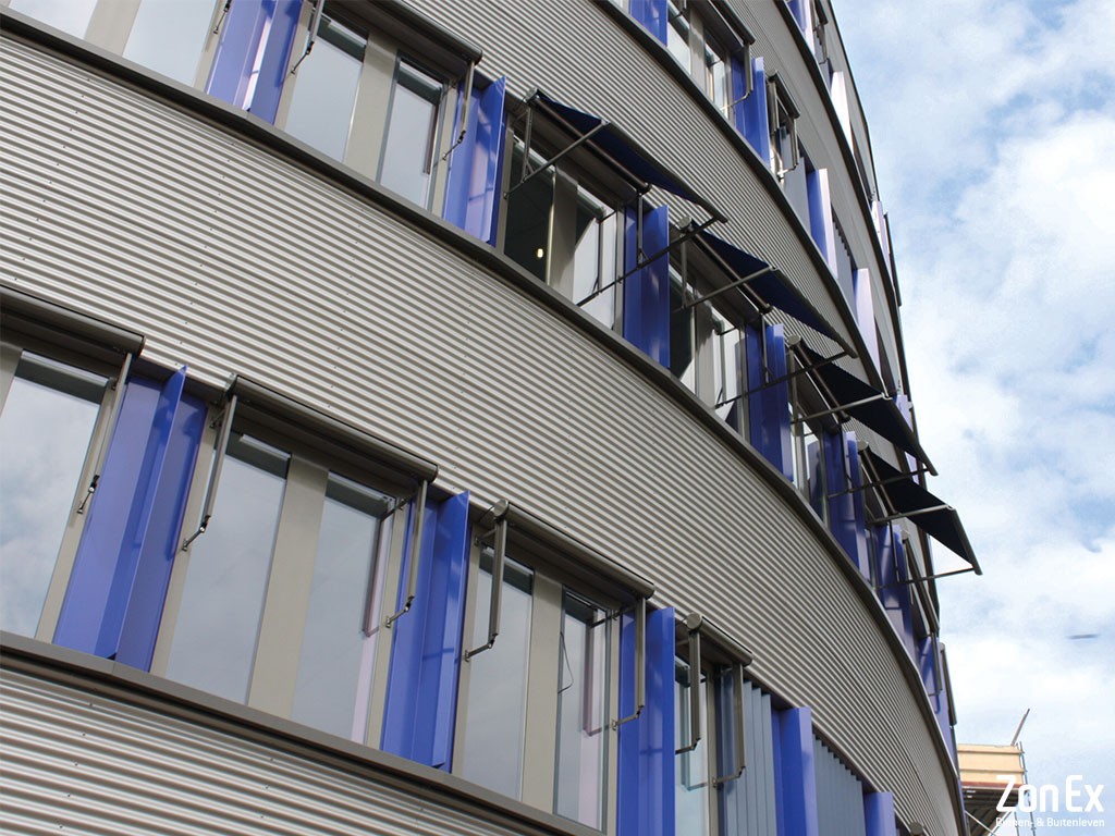 Uitvalscherm-projectzonwering-4