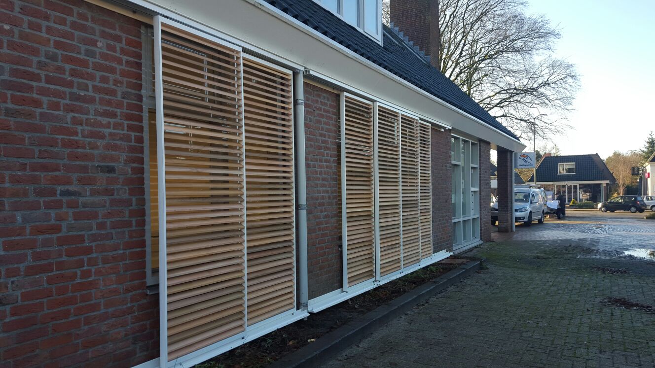 Houten-schuifschermen-zonex