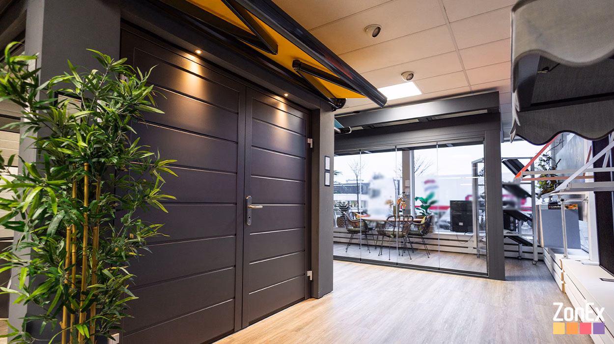 showroom zonex Enschede zonwering garagedeur openslaand_